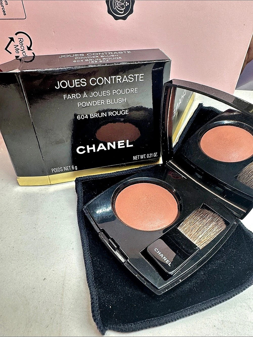 CHANEL Joues Contraste Powder Blush 604 Brun Rouge Powder Blush in Orange &